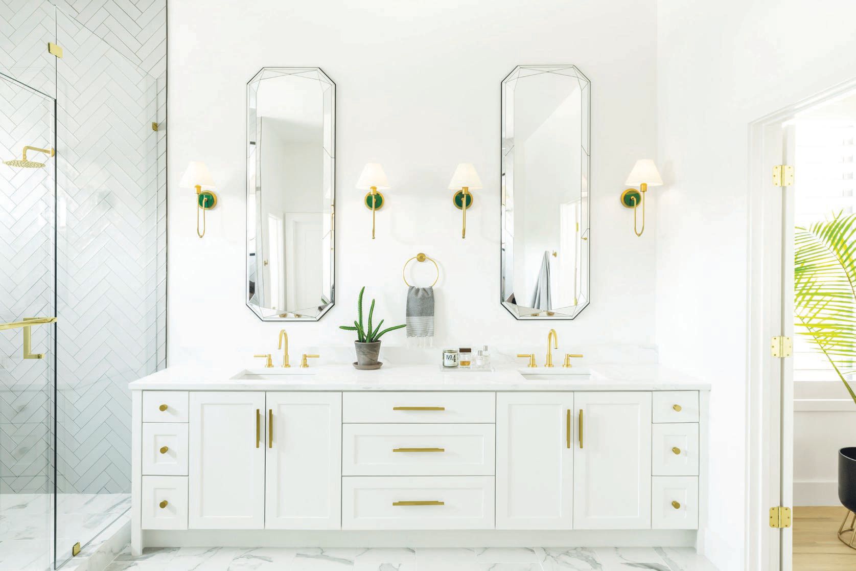 His-and-her sinks make for optimal spacing. PHOTO BY MICHAEL WILTBANK