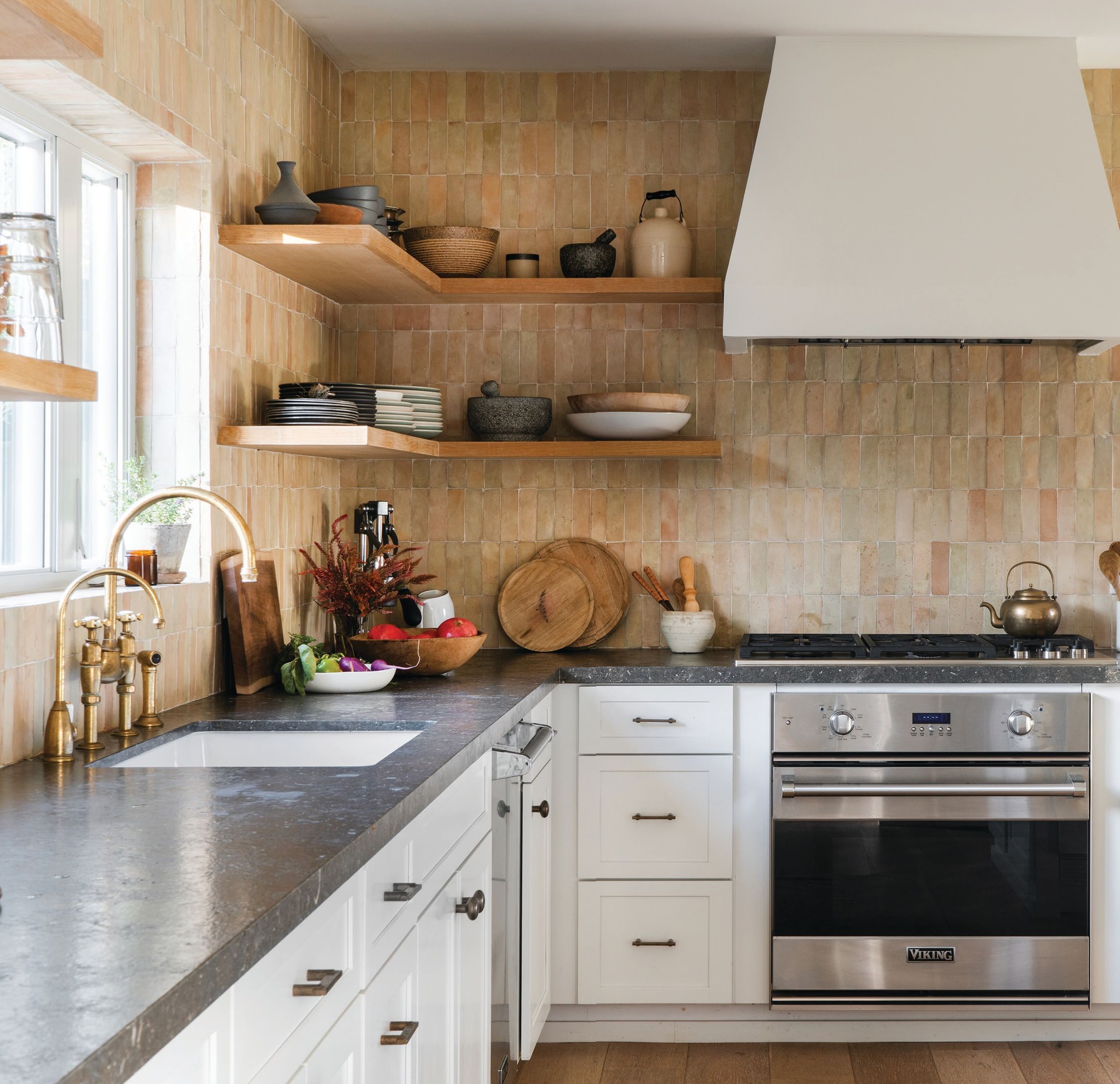 Clé’s natural zellige tiles add warmth to the kitchen PHOTOGRAPHED BY GAVIN CATER