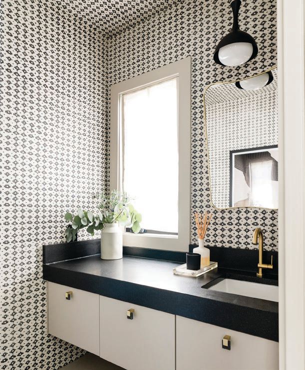Eyecatching wallpaper makes this bathroom pop PHOTOGRAPHED BY MADELINE HARPER
